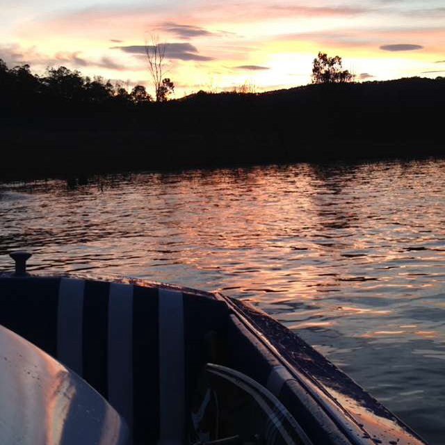 actiontravel_'s tweet photo. by kalebvizsai https://t.co/SyymUd2sr3, Late night wakeboard! #lakeeildon #wakeboarding #s… https://t.co/4239k81Xja https://t.co/qBGWlpArDX