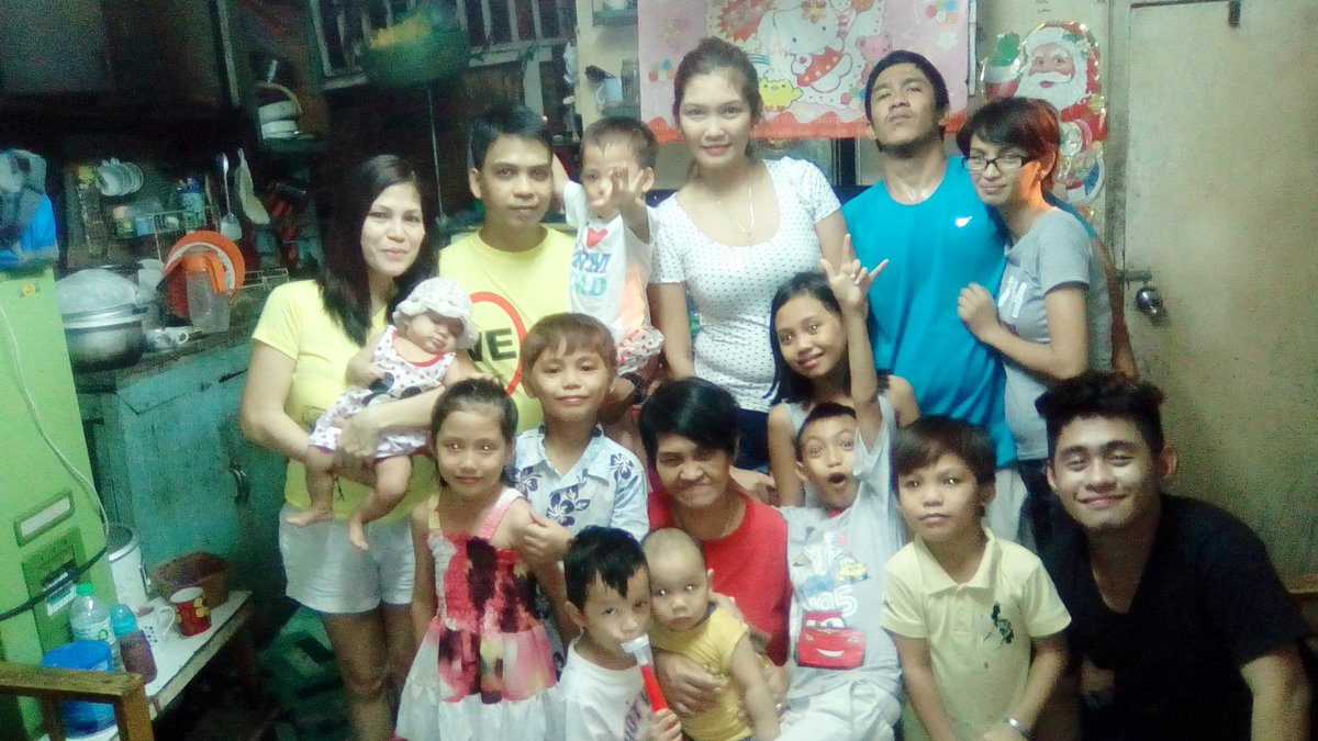franzea1016's tweet photo. Happy New year 2016 . 😍

#MyFamily
#Bless https://t.co/kOVl4IEle6