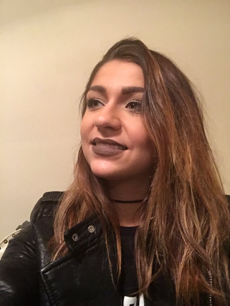 Andrea Russett on Twitter: &ldquo;When bae pages you https://t.co/nyzGkYh5si&rdquo;