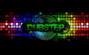 Di era 2000an, EDM makin berkembang, muncul sub-genre seperti trap, dubstep, nu-disco, n electro house.
