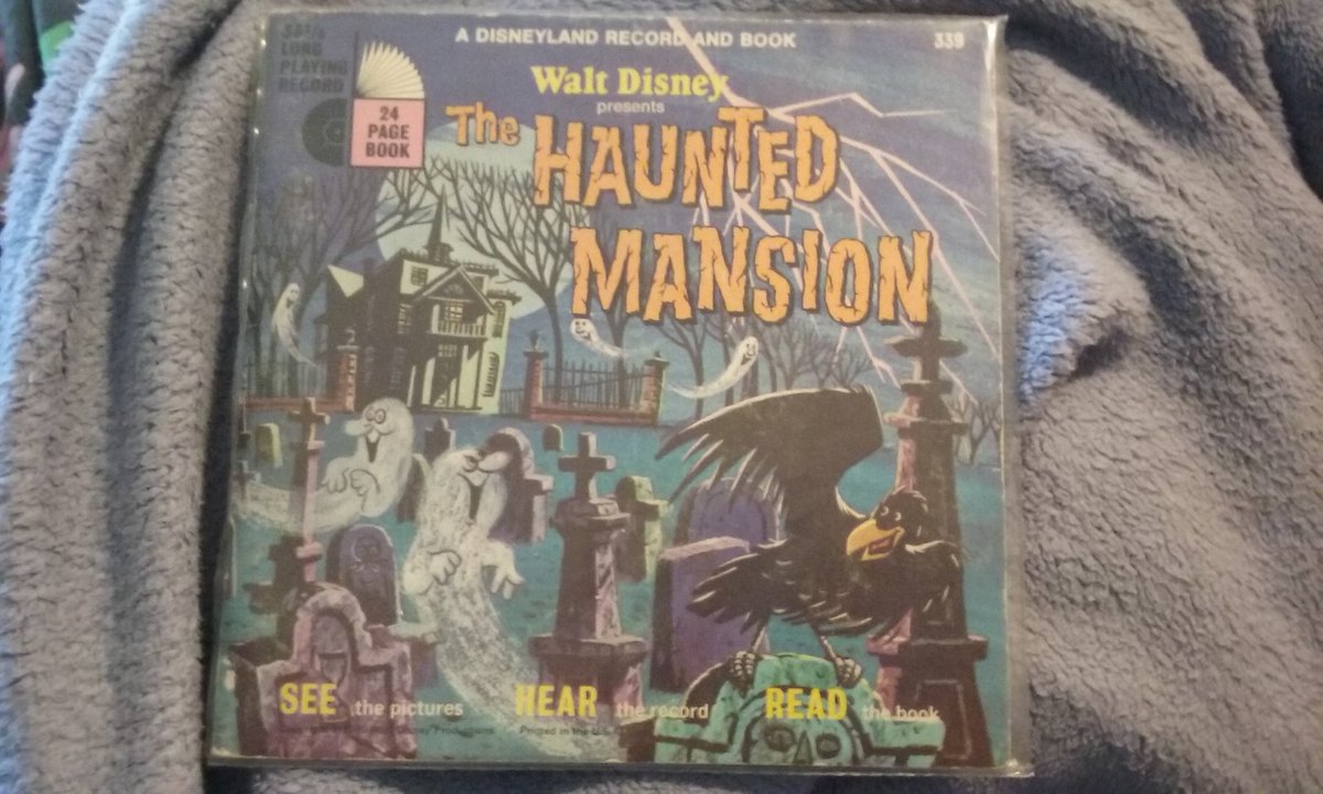 skeletam13's tweet photo. Vinyl find of the week, storybook and sound effects included.  
#thehauntedmansion #disney #vinyl https://t.co/ZuAYR8QkXc