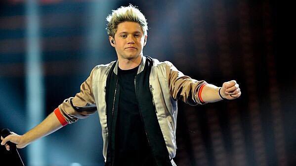 __sayaendou's tweet photo. Niallの誕生日までに913RT&amp;913イイね目指したいです!!!!!!!!
ピッタリで止めてください❤︎❤︎❤︎
#Niallgirl👧🏻💓✨
#1D好きな人
#VideoMTV2015 One Direction https://t.co/dmQXo7guAg