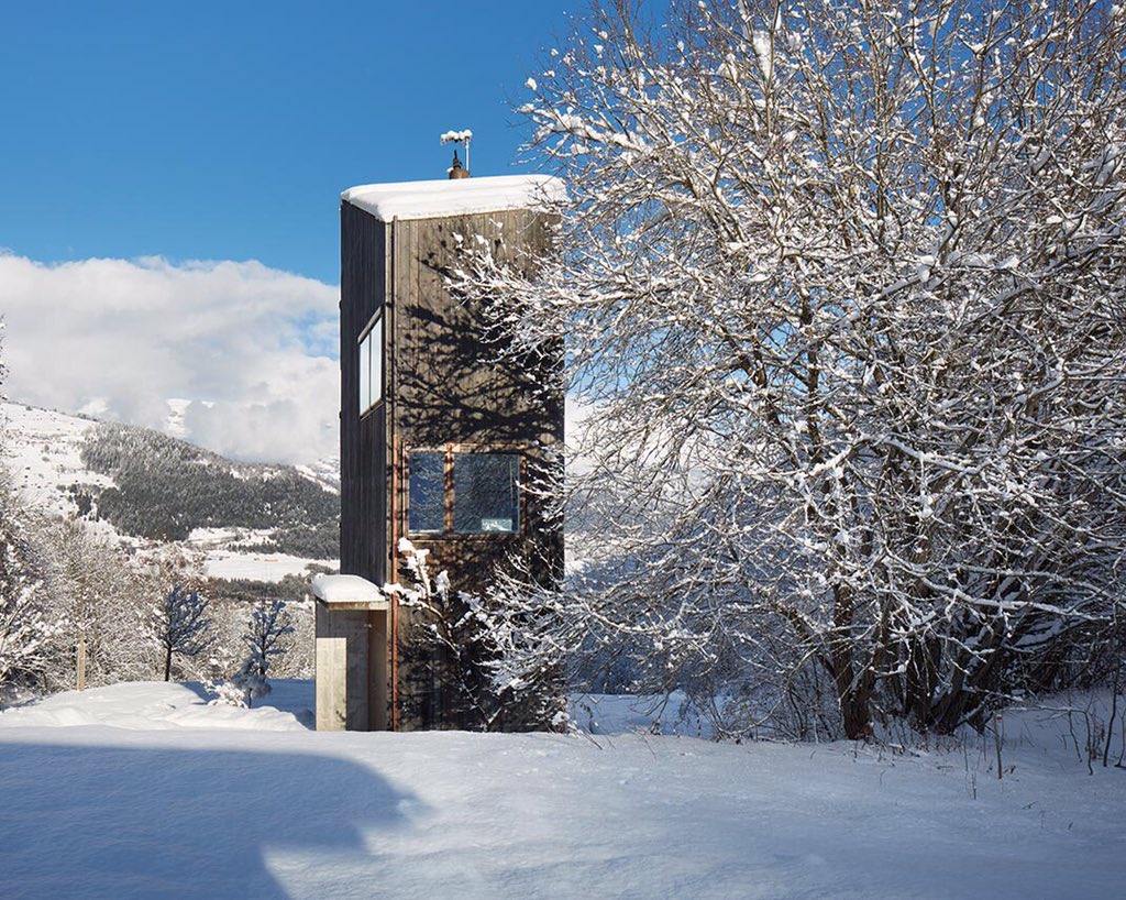 ConceptSelf's tweet photo. Tower House ; Bearth &amp; Deplazes ° https://t.co/c7dInsOZql