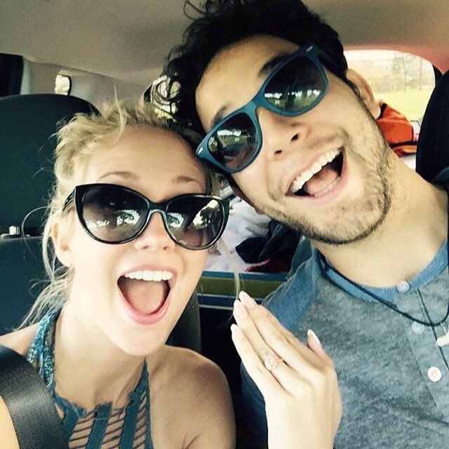 EntCity's tweet photo. Congratulations to #PitchPerfect co-stars Anna Camp and Skylar Astin on their engagement! 👏🏻💍❤️ https://t.co/XTGSEqo89z