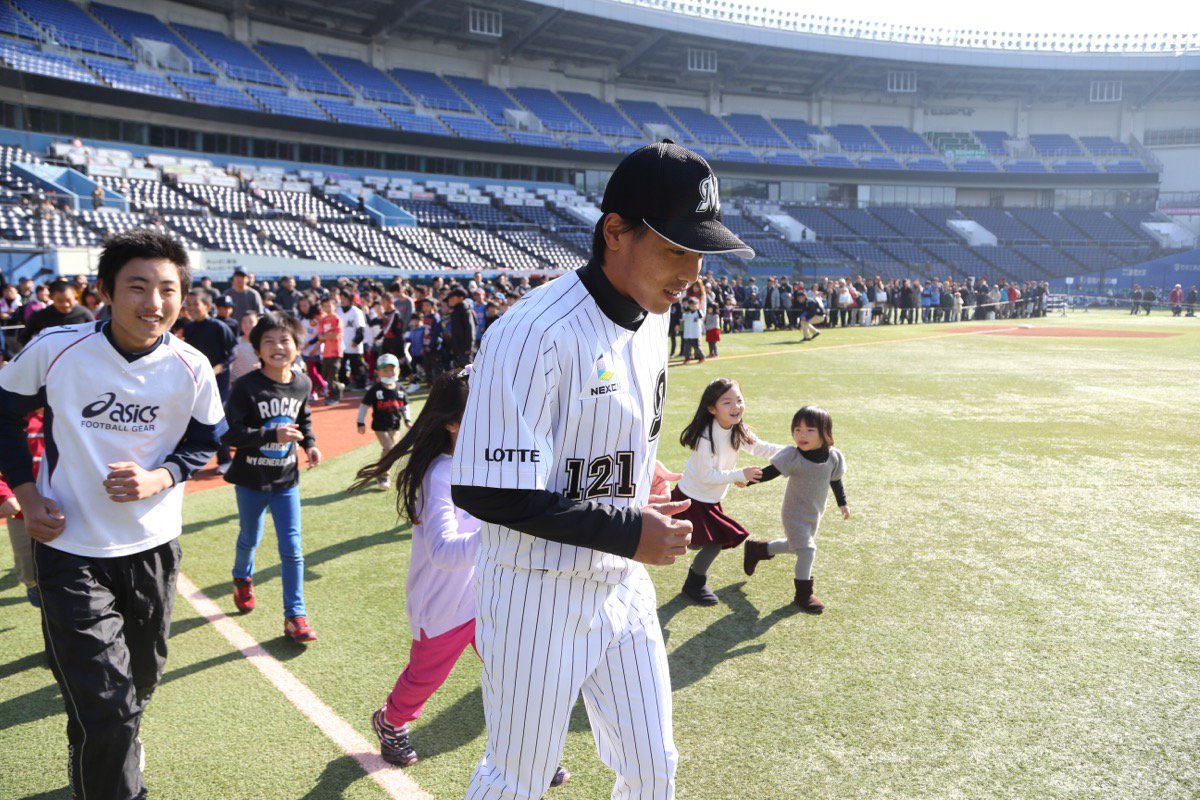 chibalotte's tweet photo. 大木選手による初走りやトークショーなどを行いました！ #chibalotte https://t.co/b7GTEJx5p8