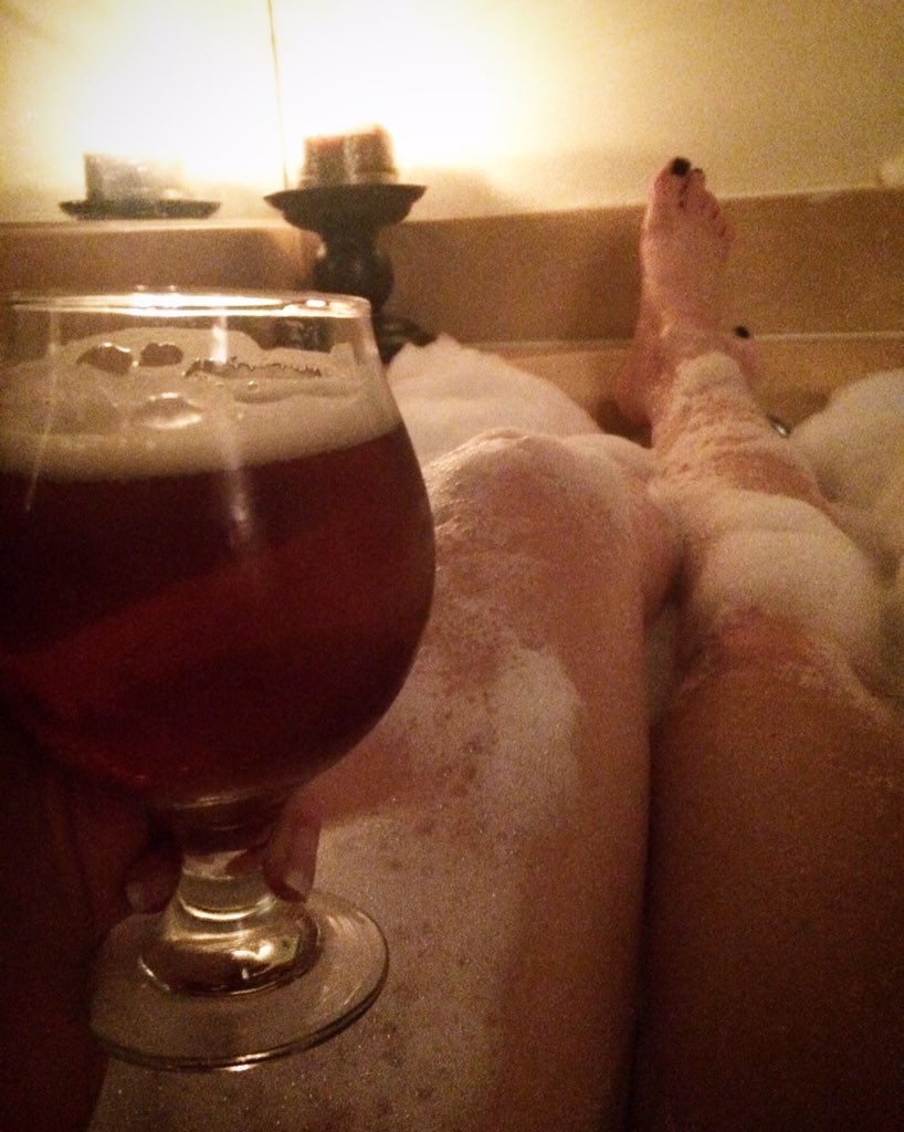 sode_kate's tweet photo. And finally ... just what I needed #areyoucoming #bubblesandbeer https://t.co/iK85A6JoyL