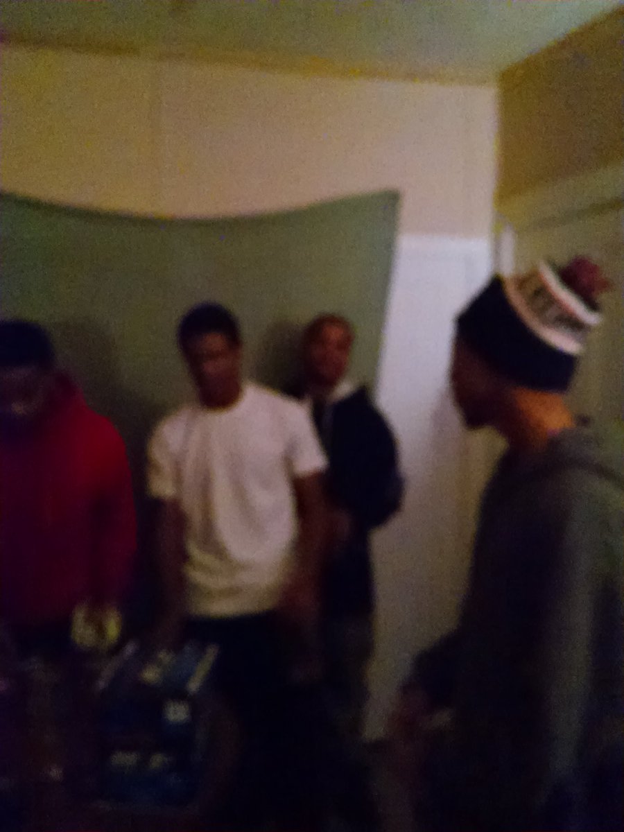 RealKBishop's tweet photo. This video is going to be π£π₯
#BehindTheScenes #musicvideo
#HustleAlert #acting #MBlock #EasyMoneyEdits #PS13 https://t.co/5M4kIlgQKb
