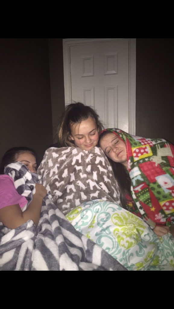 braydenfrench_'s tweet photo. sry it late but happy birthday carlin!! it was good seeing u tn ily❤️❤️ @carlindaigle https://t.co/kBqoPjdlh4
