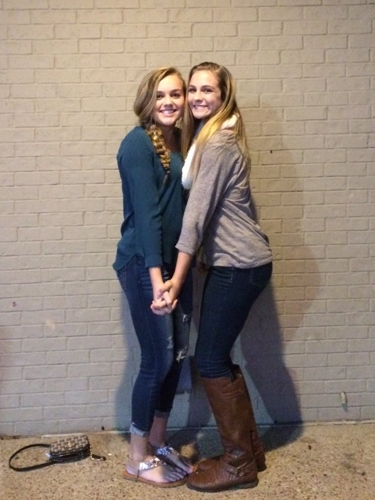 sry it late but happy birthday carlin!! it was good seeing u tn ily❤️❤️ @carlindaigle