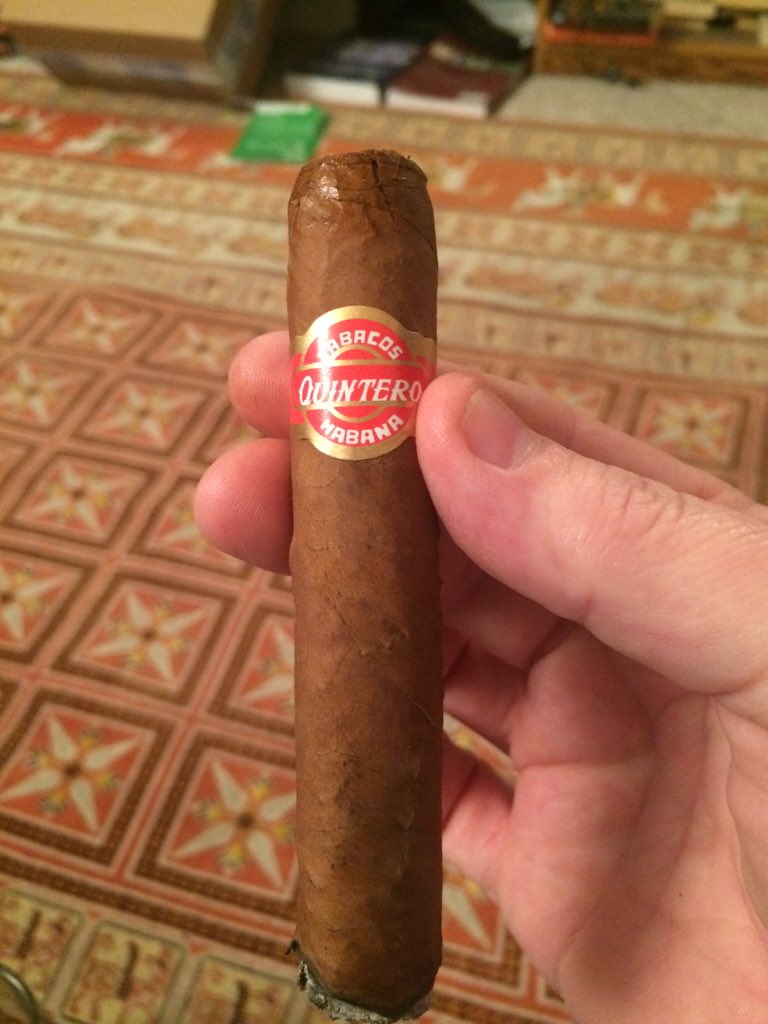 Mike_W_Simpson's tweet photo. 2 cigars tonight. #LaFlorDominicanaRobusto &amp; #QuinterosToro purchased at @CigarsofCuba #BOTL #SOTL #CigarHerf https://t.co/et0jeuIkue