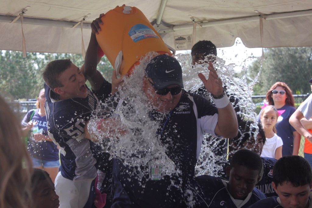 ssmith_t's tweet image. R.I.P Coach Dom😓you were not only a great coach, but a great role model. Next season is dedicated to #Domstrong 💙