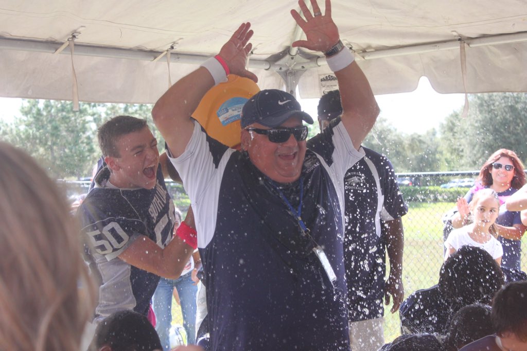 ssmith_t's tweet image. R.I.P Coach Dom😓you were not only a great coach, but a great role model. Next season is dedicated to #Domstrong 💙