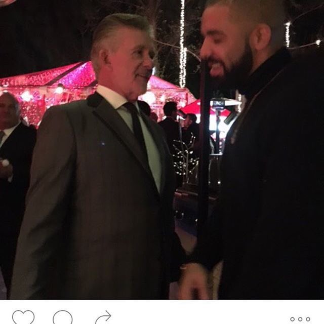 robinthicke's tweet photo. Pops! @Drake! Too cool https://t.co/QWpea1AzXP