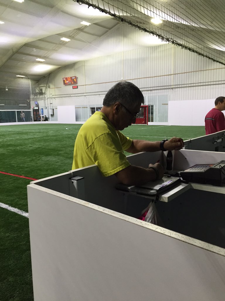 BigBallzFC's tweet photo. This ref never up to any good.. https://t.co/PFTkbSEuMb