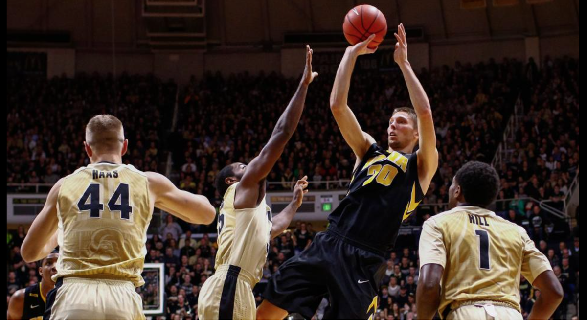 SportsGuysBigSh's tweet photo. Only one upset in the #CBB Top 25. #Iowa beats No.14 #Purdue in Mackey Arena 70-63.Overcame a 16 point deficit. #B1G https://t.co/kU44O2BRSQ