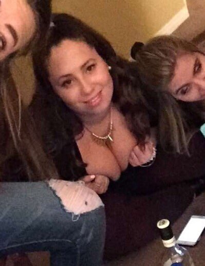 curlypeirson's tweet photo. Suck my titties bitch https://t.co/qAuyGMfLTE
