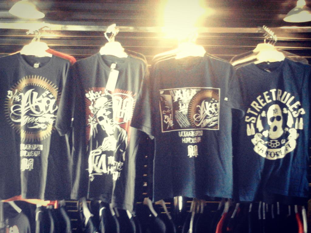 muezza_merch's tweet photo. NEW ARRIVAL AKA MOVEMENT DAN LANGSUNG DAPATKAN DISKON TAHUN BARU !!! https://t.co/2grB9bO6F4