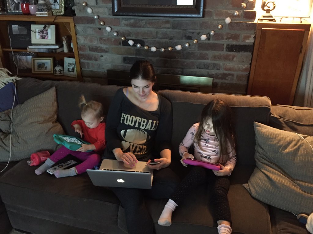 CoachJimmieD's tweet photo. I think we have this technology thing down in my house. #Apple #ieverything #SiliconValley https://t.co/eff1flDpYN