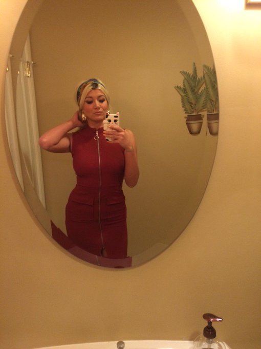 I smoked blunts &amp; had sex with @AaliyahLove69 &amp; @LoveMiaLi my day was great 💚💋 https://t.co/sWKLoEB5<a class="tags" href="/tag/aaliyahlove69">@aaliyahlove69</a><a href="/tag/newprofilepic"class="tags"><span>#newprofilepic</span></a>