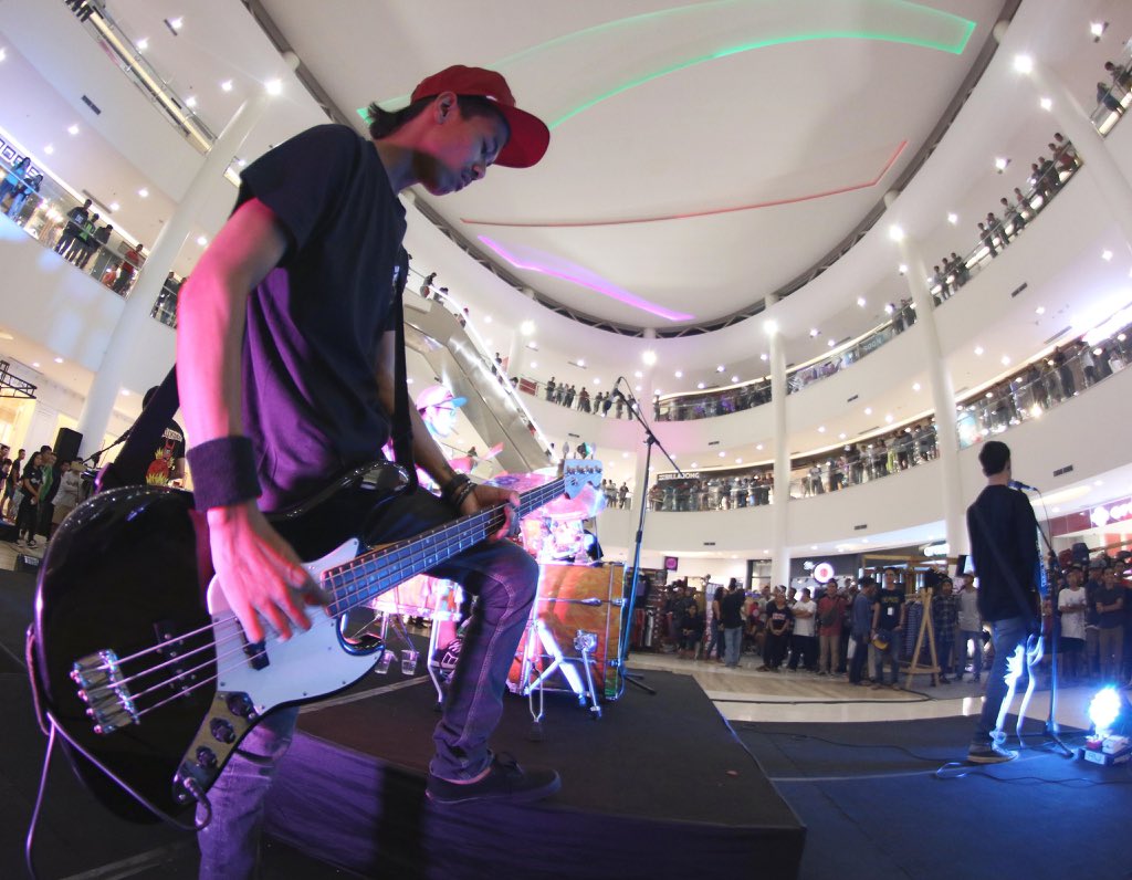 Live at <a href="/locofest_/">Locofest 2017</a>