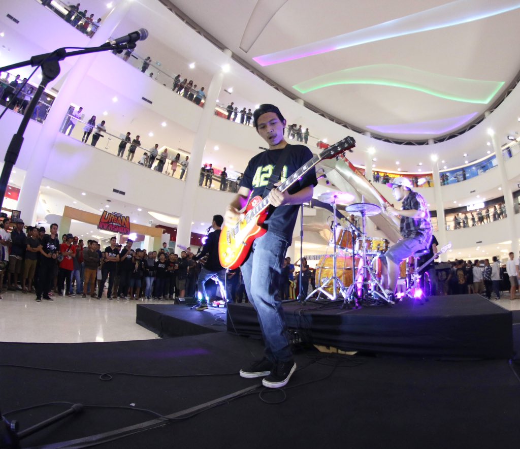 Live at <a href="/locofest_/">Locofest 2017</a>