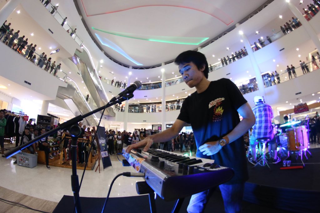 Live at <a href="/locofest_/">Locofest 2017</a>