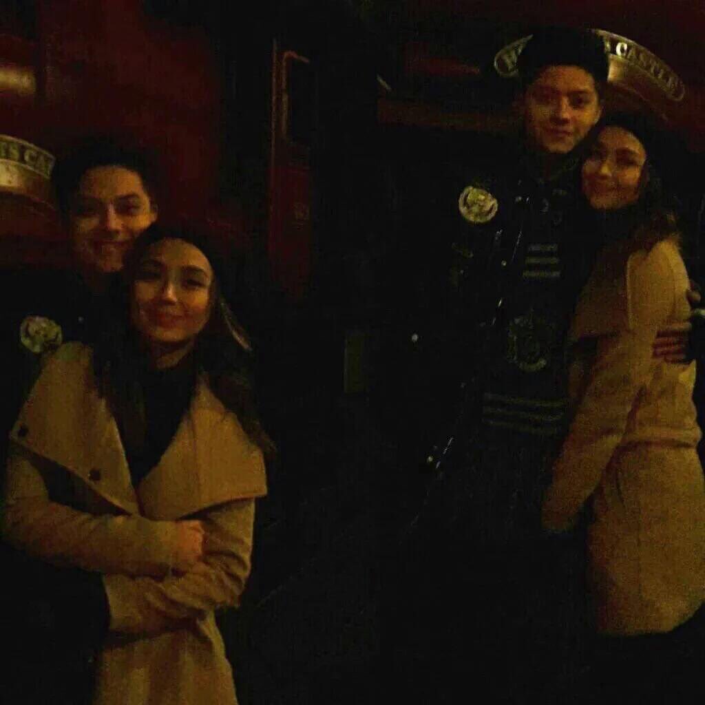 helloits_mgrart's tweet image. Blue hearts everywhere 💙💙💙💙