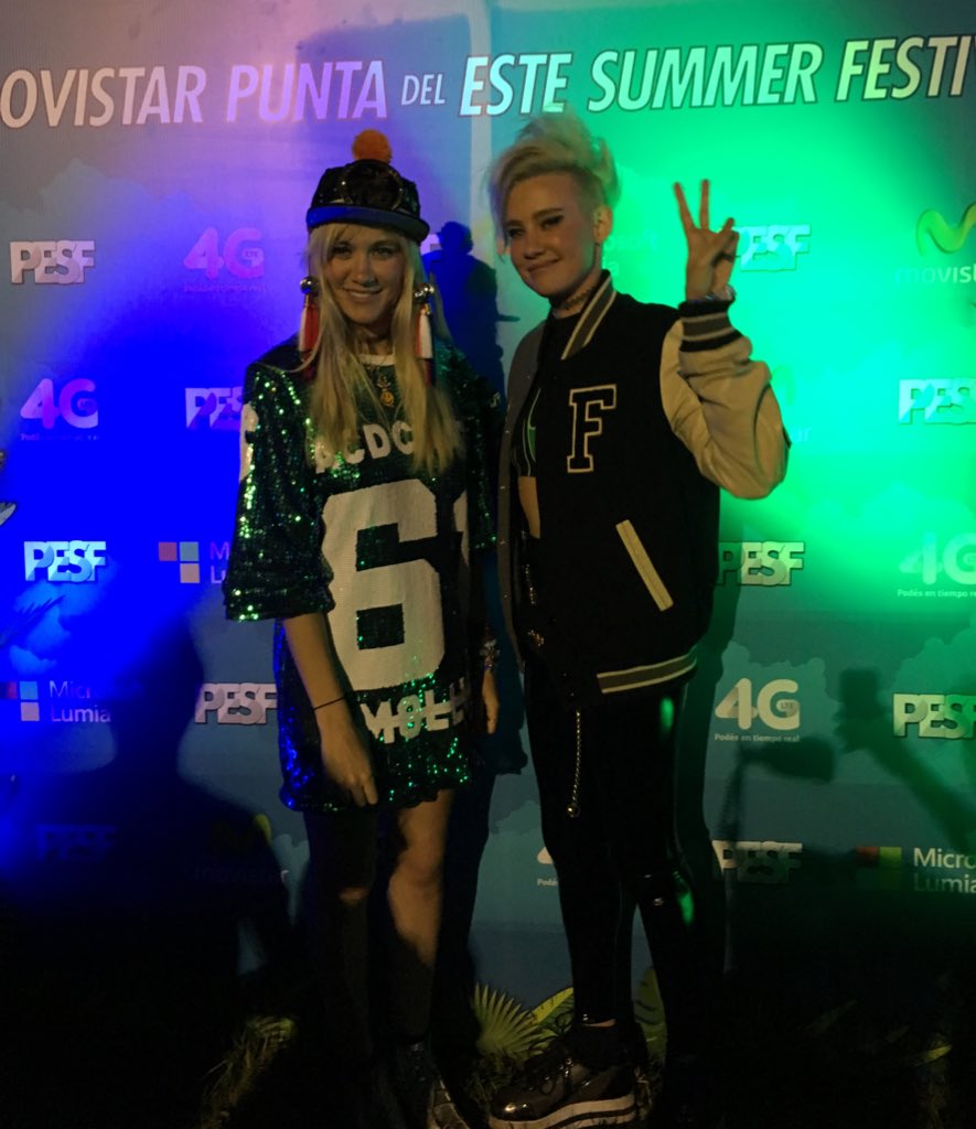 A minutos de tocar en <a href="/MovistarArg/">Movistar Argentina</a> #MovistarPESF con las <a href="/nervomusic/">NERVO</a> #MassPunta