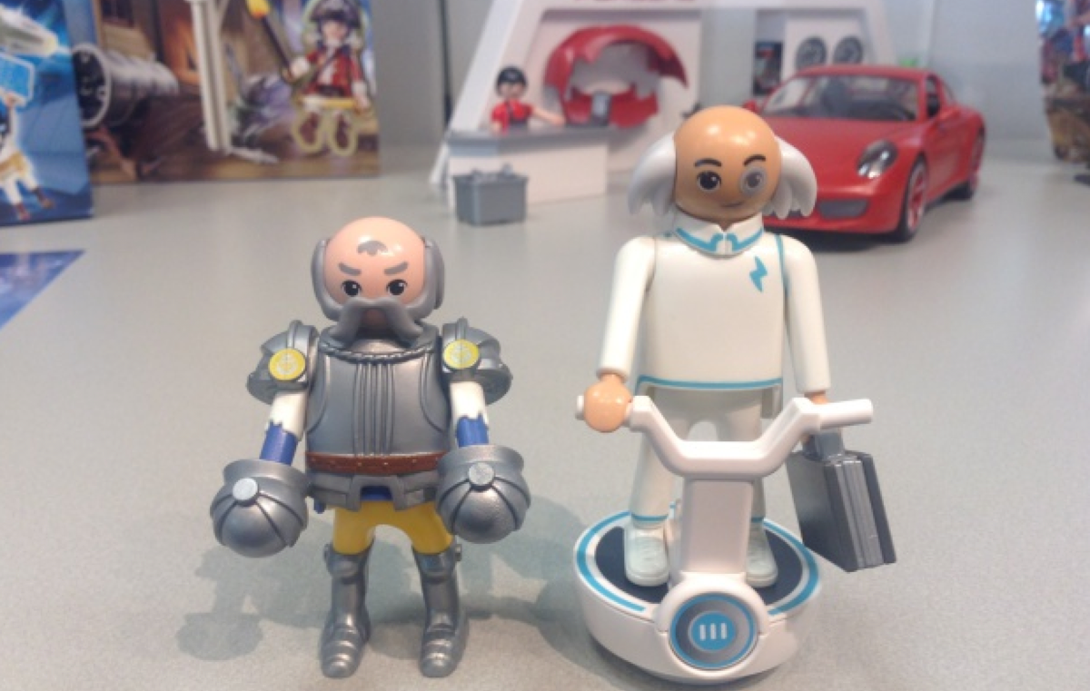 verne's tweet photo. Por qué los clicks de Playmobil no tienen rodillas ni codos https://t.co/10yOcM6rEy https://t.co/aEf3ey2d2G