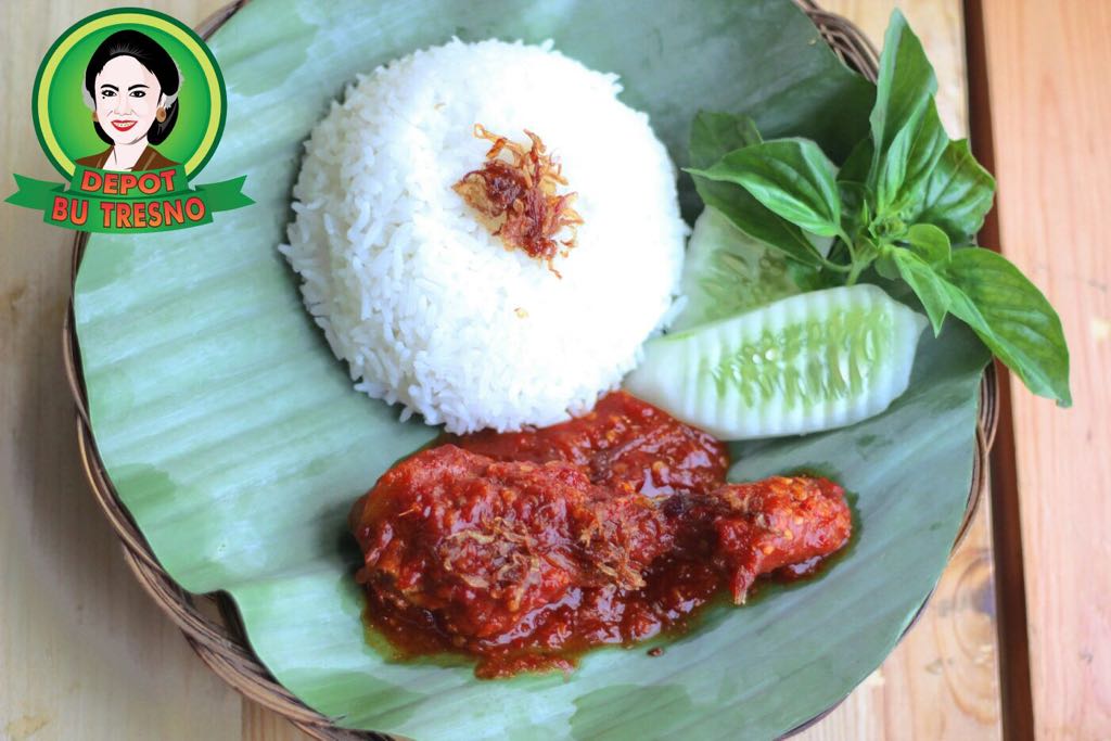 Hujan makan yang pedes jadi nikmaaatt!! Mampir ke <a href="/DepotBuTresno/">Depot bu Tresno</a> yuukk!!