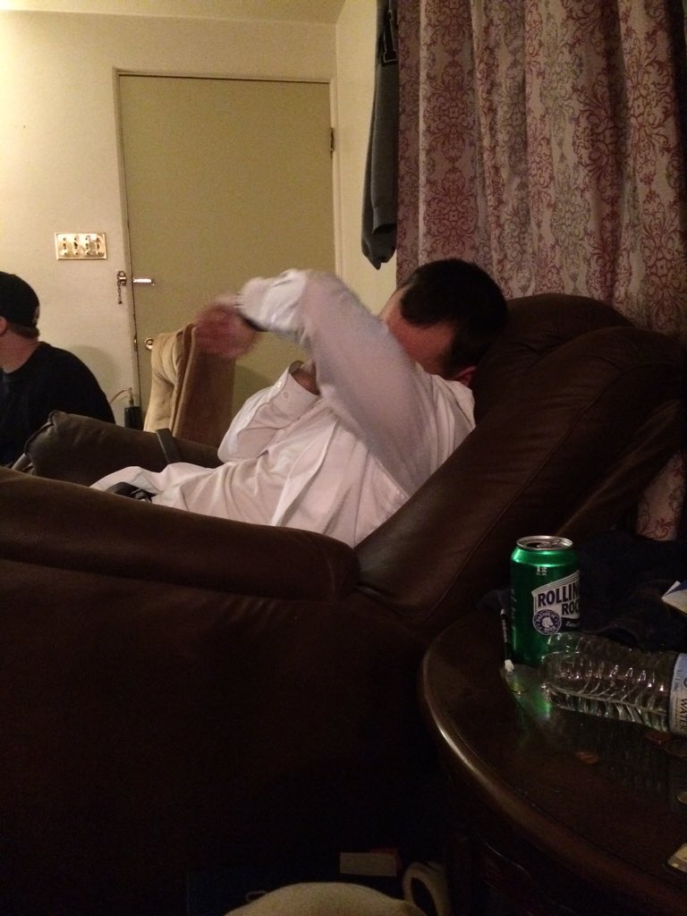 Samuelzzz002's tweet image. @itsdingus @Wasssupbruh Happy bday ding you soft ass ho #watchmedab