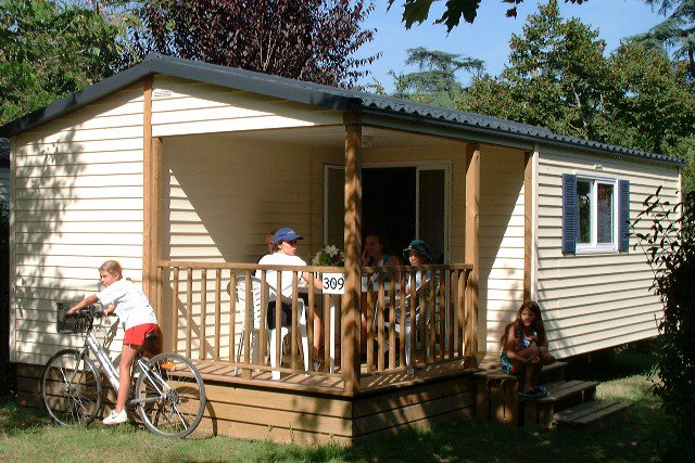 En Yelloh Village Doñarrayan- Park, durante el mes de Enero Cottage desde 50 euros!!