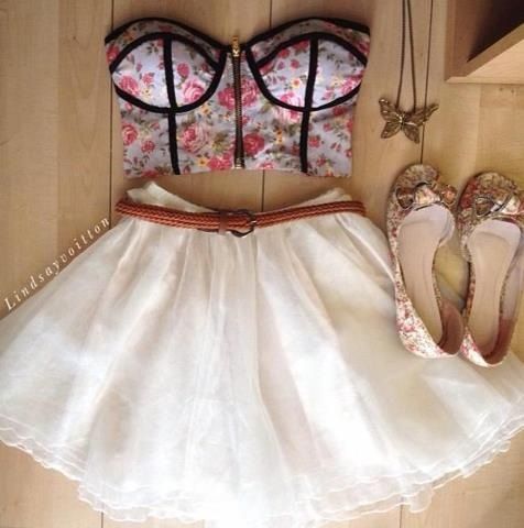 JessicaChicJCB's tweet photo. Amo! Simplesmente amo estes look's! 
#Amo
#SuperBonito https://t.co/tNro0arBdQ