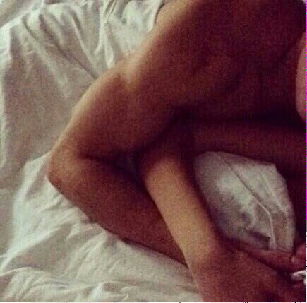 5SCS_Smut's tweet photo. Waking up in parody Ashton's arms. "What are u doing to me?" He whispers, realising how deep in love he is #CuteSCS https://t.co/V0Zekqa3wD