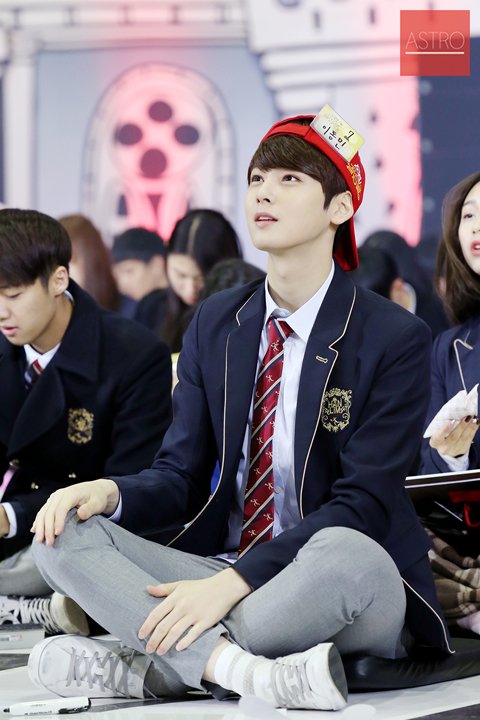 [#아스트로] #도전골든벨 촬영 현장 비하인드 스토리 공개! 더 많은 사진은 아스트로 공식 팬카페에서 확인하세요~♪ cafe.daum.net/fantagio-boys/…