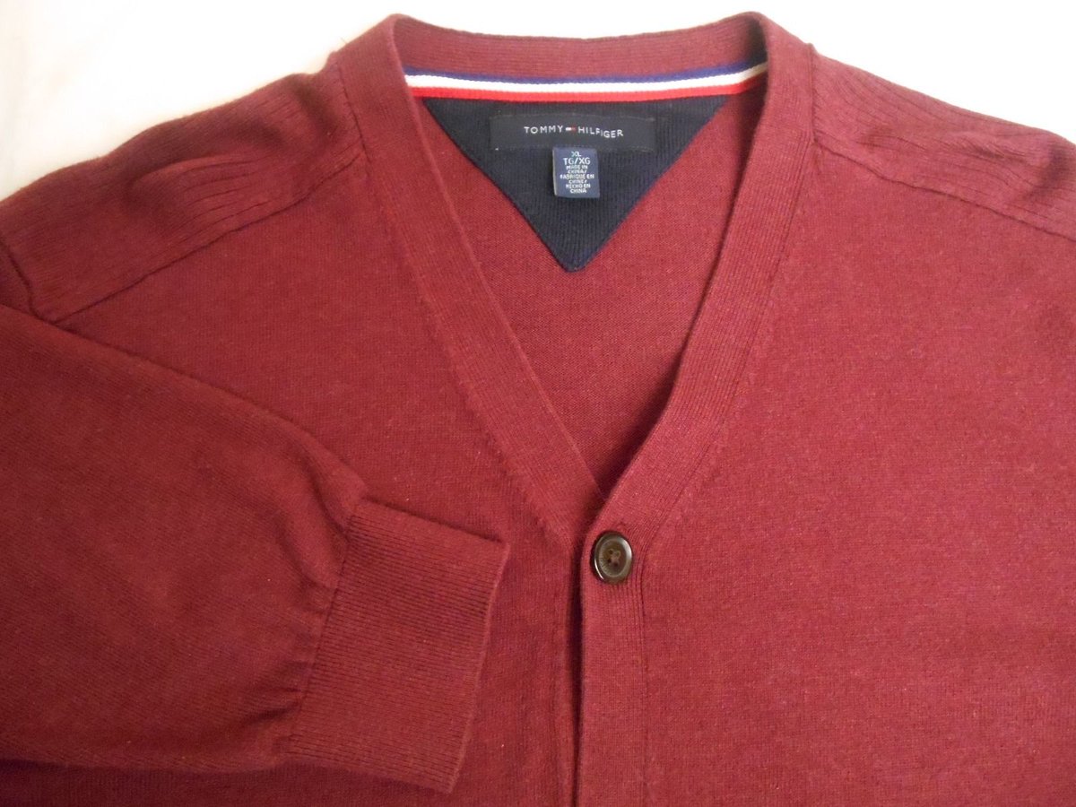 PrideDrip_Brand's tweet photo. #TOMMYHILFIGER Men's Solid #Maroon Size XL #FullButton #LongSleeve #Sweater https://t.co/dNmeF3qGMF via @eBay https://t.co/gxoOTzLCWS