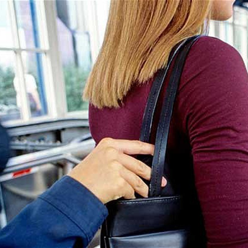 BacoDaSetaIDEAS's tweet image. ATTENZIONE!!
x i borseggiatori le feste non sono ancora finite :)