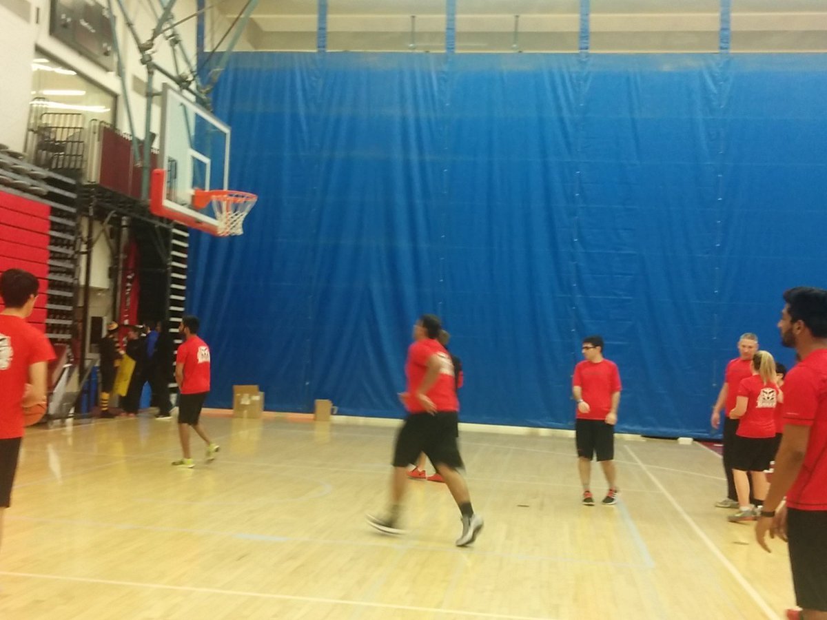 GoodmanMBAGames's tweet image. Ready for the game ..practise makes perfect #teamgoodman #bemore2016 #practisemore