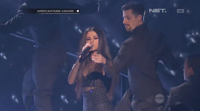 LelaLelelela's tweet image. &quot;@netmediatama: Selena Gomez seperti biasa, tampil memukau ya... #AMAs2015OnNET https://t.co/rn2tzKcktb&quot;