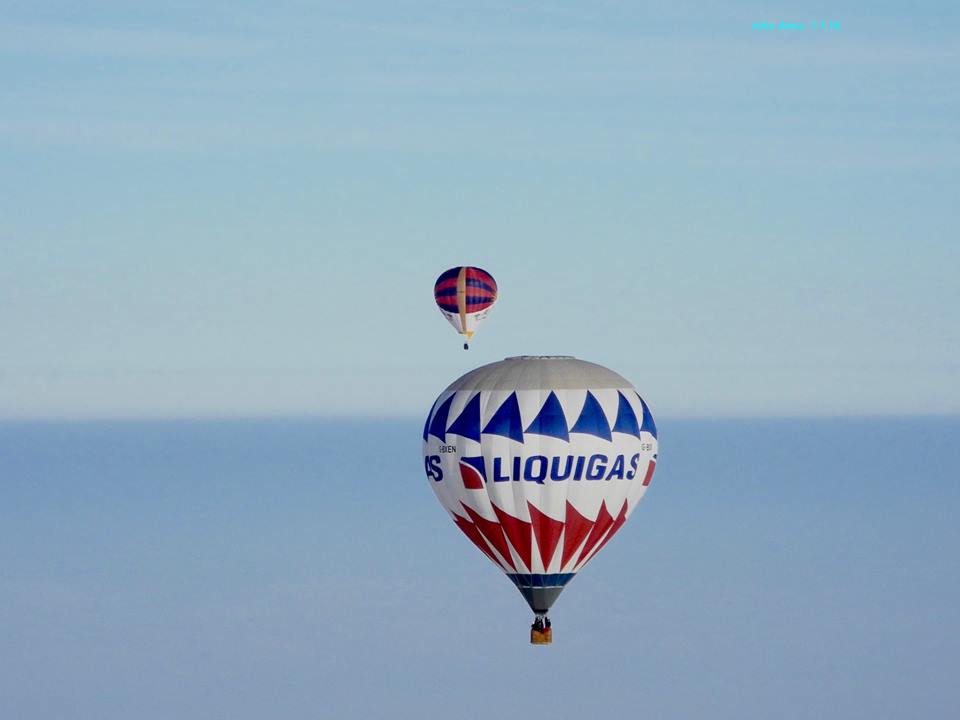 Provincia granda (@provinciagranda) on Twitter photo #Balloons in #Mondovì (Italy), challenge before Raduno 2016: Curti vs Dobson @Aerostatpilot (ph. <a href="/JohnAimo/">Giovanni Aimo</a>) #Balloons in #Mondovì (Italy), challenge before Raduno 2016: Curti vs Dobson @Aerostatpilot (ph. <a href="/JohnAimo/">Giovanni Aimo</a>)