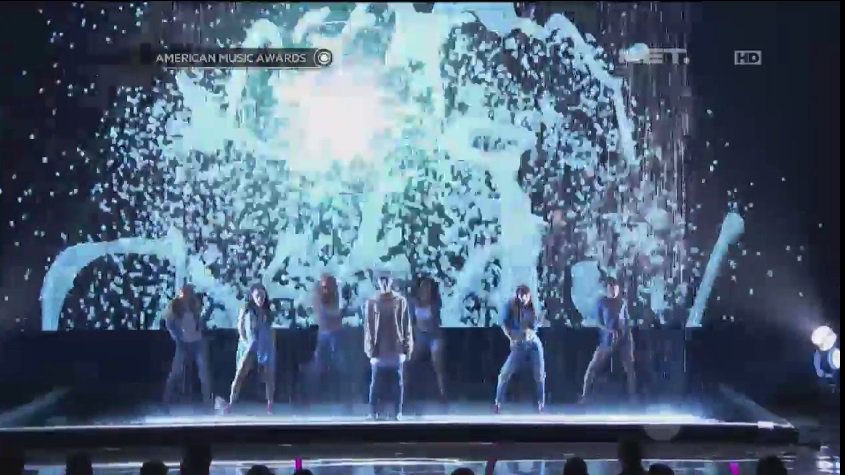 a_gilaa's tweet image. SORRY.... RT&quot;@netmediatama: Ayo, nyanyi bareng! &quot;Is too late now to say...?&quot; #AMAs2015OnNET https://t.co/h8rVahVfHE&quot;