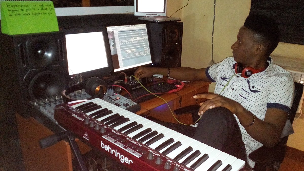 mmaduabuchi_FO's tweet photo. SENSEProductions
Back to the Base. SENSE family is in for #AnyShit this 2016. ..."We Will Make Hitz This Year". https://t.co/igbheNJNgV