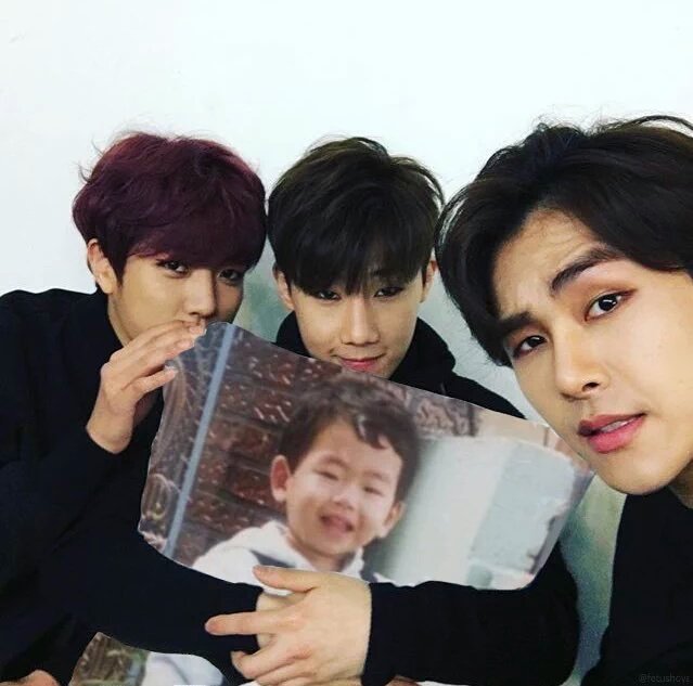 CXzrSpVUMAAnH_m.jpg:large