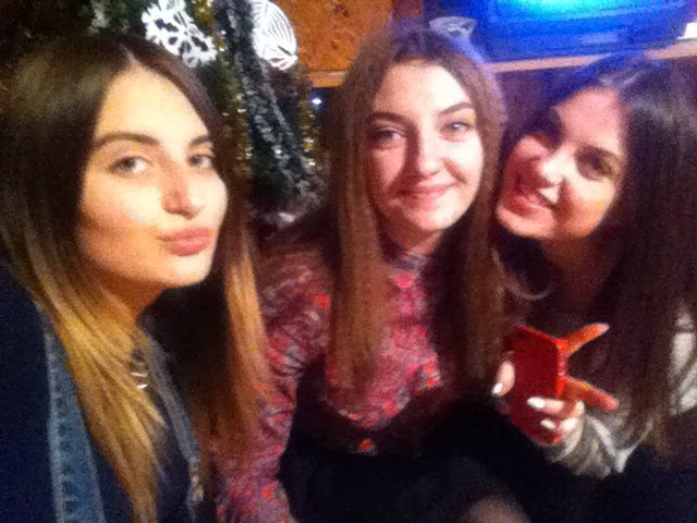 ya_alen's tweet photo. Идеальный Новый Год,может быть только с любимыми людьми🎉🎊🎆🎄🎅 https://t.co/krUssovj6Q