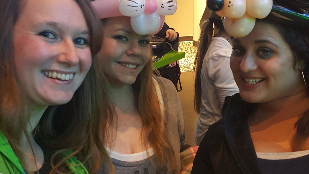 paulmcrook's tweet image. Pics from last nights minimeetup #Boston @ChiveNewEngland @BostonChive @theCHIVE @ChiveNation @LizHenchey @shmeee13