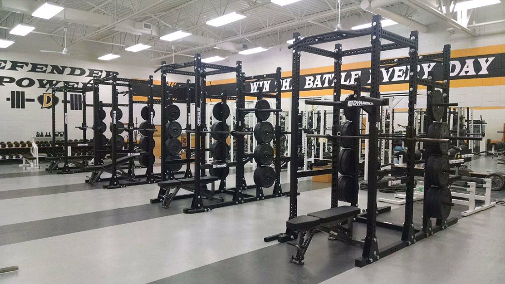 jamiemoorenova's tweet photo. @dcathletics is looking #onpoint with their FOUR new @DynamicFandS Titan Hybrid 6 Post Racks! #DefenderPower https://t.co/ZAYFCzVCF3
