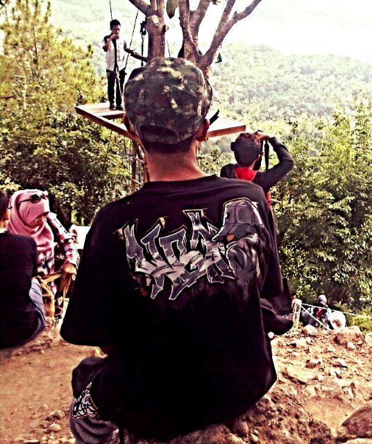 khancild tweet picture