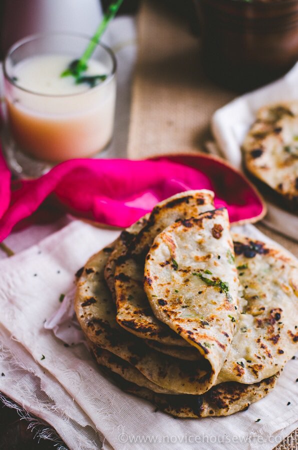 IndianCravings's tweet image. Amritsari Kulcha