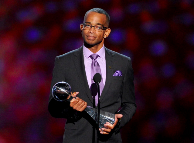 SlantNews's tweet photo. The daughters of the late Stuart Scott honor him with #DearStuartScott https://t.co/U72bQTsOS5 via @chasityscooper https://t.co/SnREOULqaM