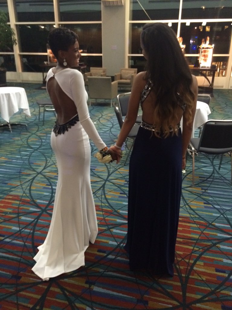 STW09_'s tweet photo. Renting my dress ... DM me for information!! 😊 https://t.co/g0VCjmjT4f